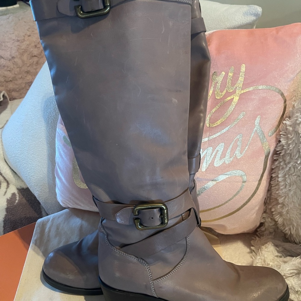 Attilio Giusti Leombruni Gray Heeled Boots
